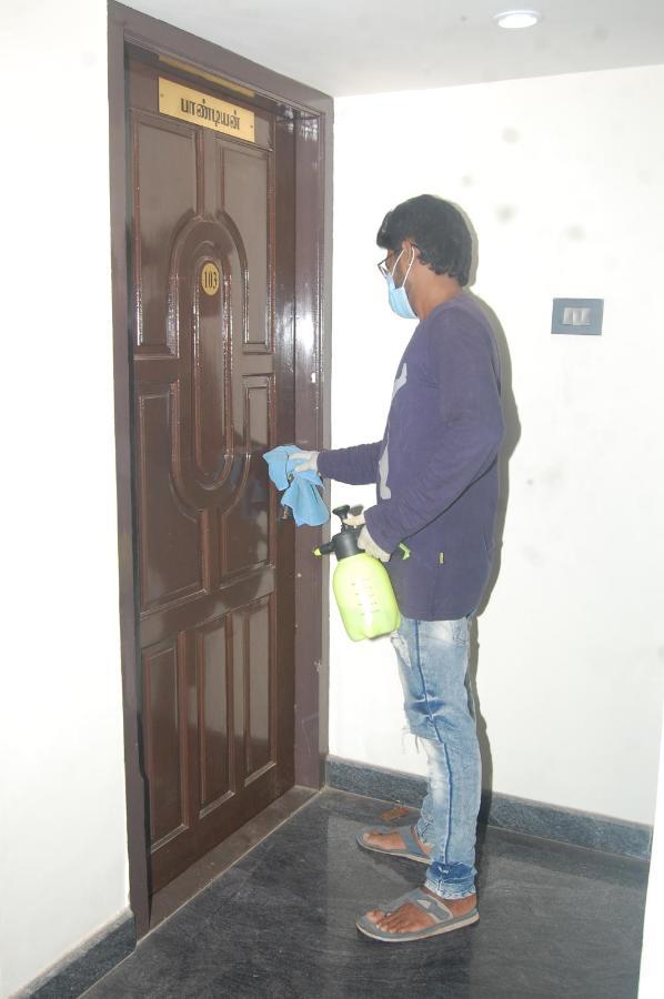 Subra Residency Aparthotel Kumbakonam Bagian luar foto